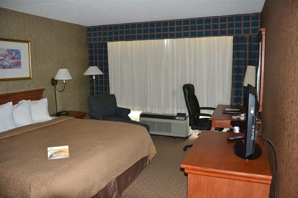 Quality Inn Бекли Экстерьер фото